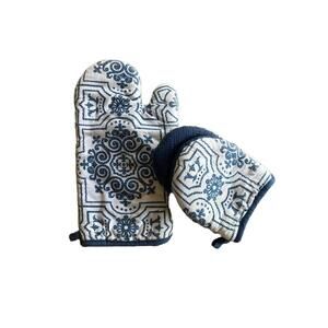 Martha Stewart Blue and White Oven Mitt Set